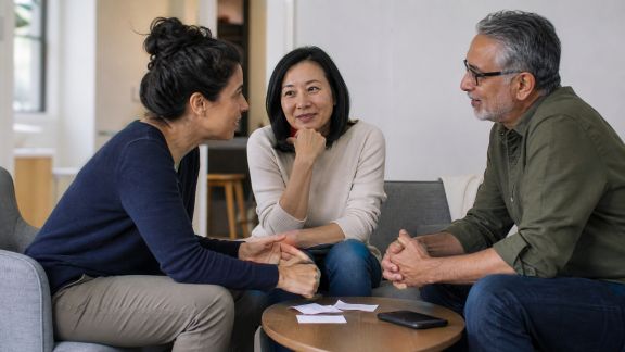 Créer un groupe de partage d’adresses (vétérinaires, pensions, spécialistes) entre voisins